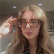 Hai bisogno di una mano con i compiti? Niente paura, sono qui per aiutarti.